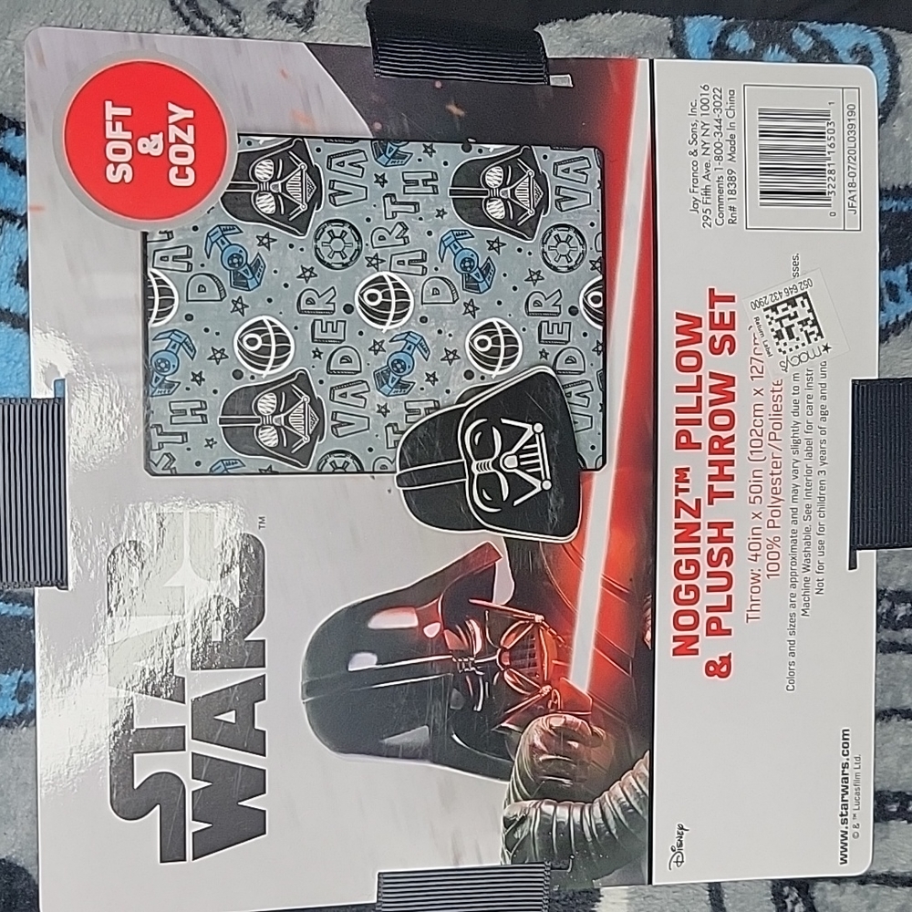 Nwt Disney Star Wars Pillow & Plush Throw Set - Picture 5 of 5